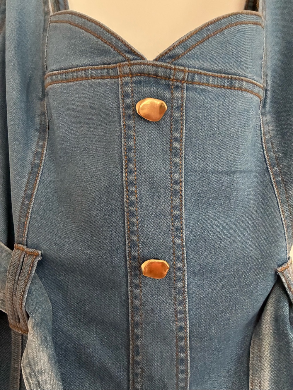 House of Harlow 1960 Blue Denim Button-Front Midi Dress with Belt - Picture 6 of 9